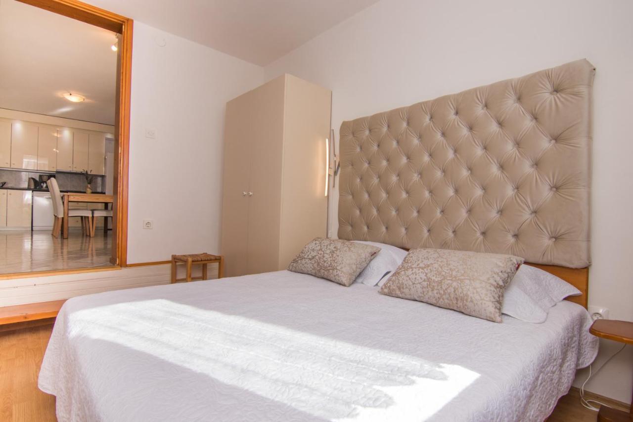Apartmani VILLA KALINIC Njivice Bagian luar foto