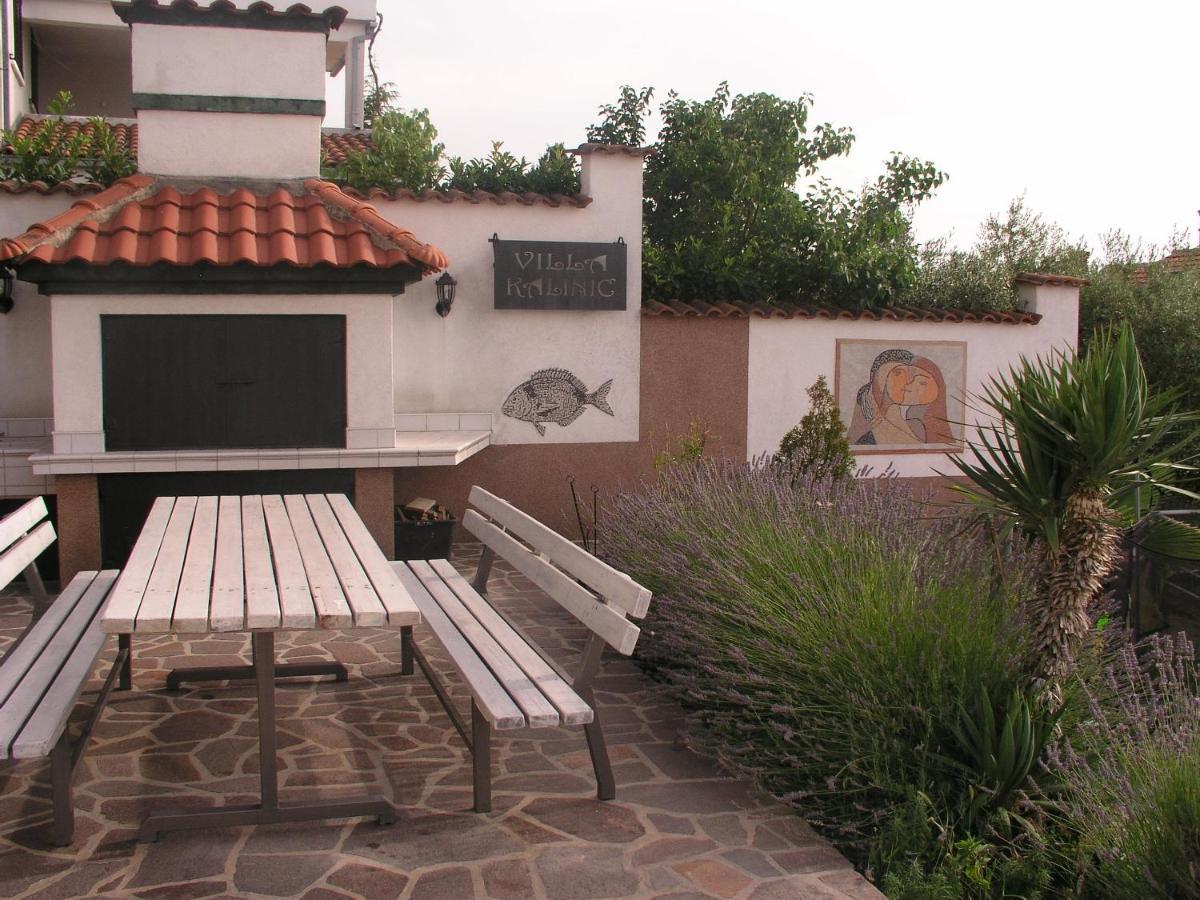 Apartmani VILLA KALINIC Njivice Bagian luar foto