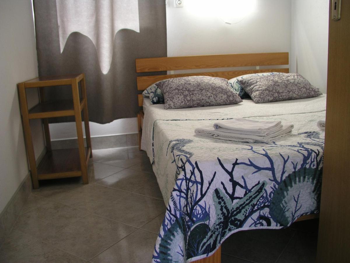 Apartmani VILLA KALINIC Njivice Bagian luar foto