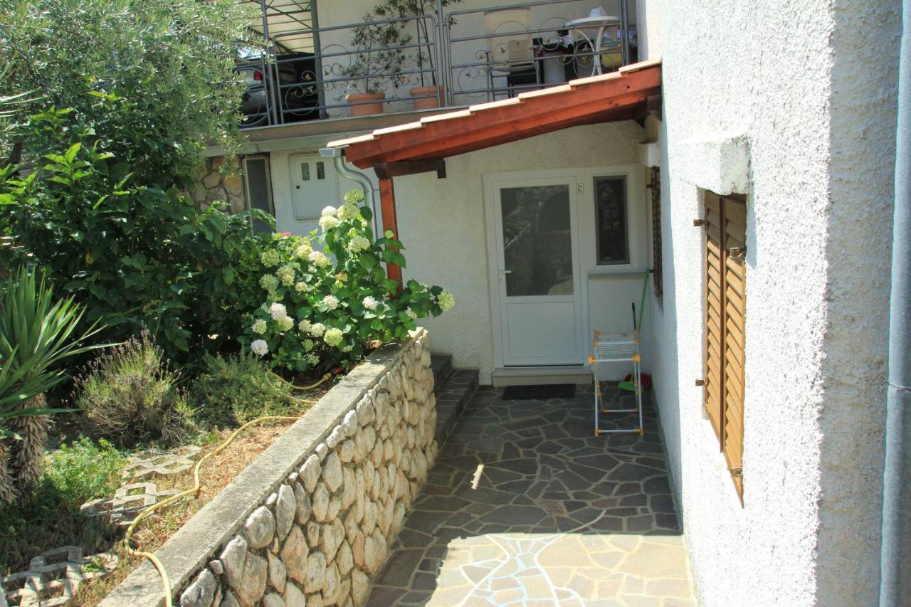 Apartmani VILLA KALINIC Njivice Bagian luar foto