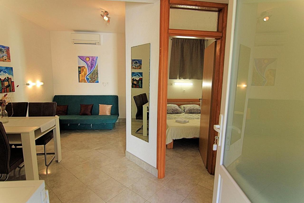 Apartmani VILLA KALINIC Njivice Bagian luar foto