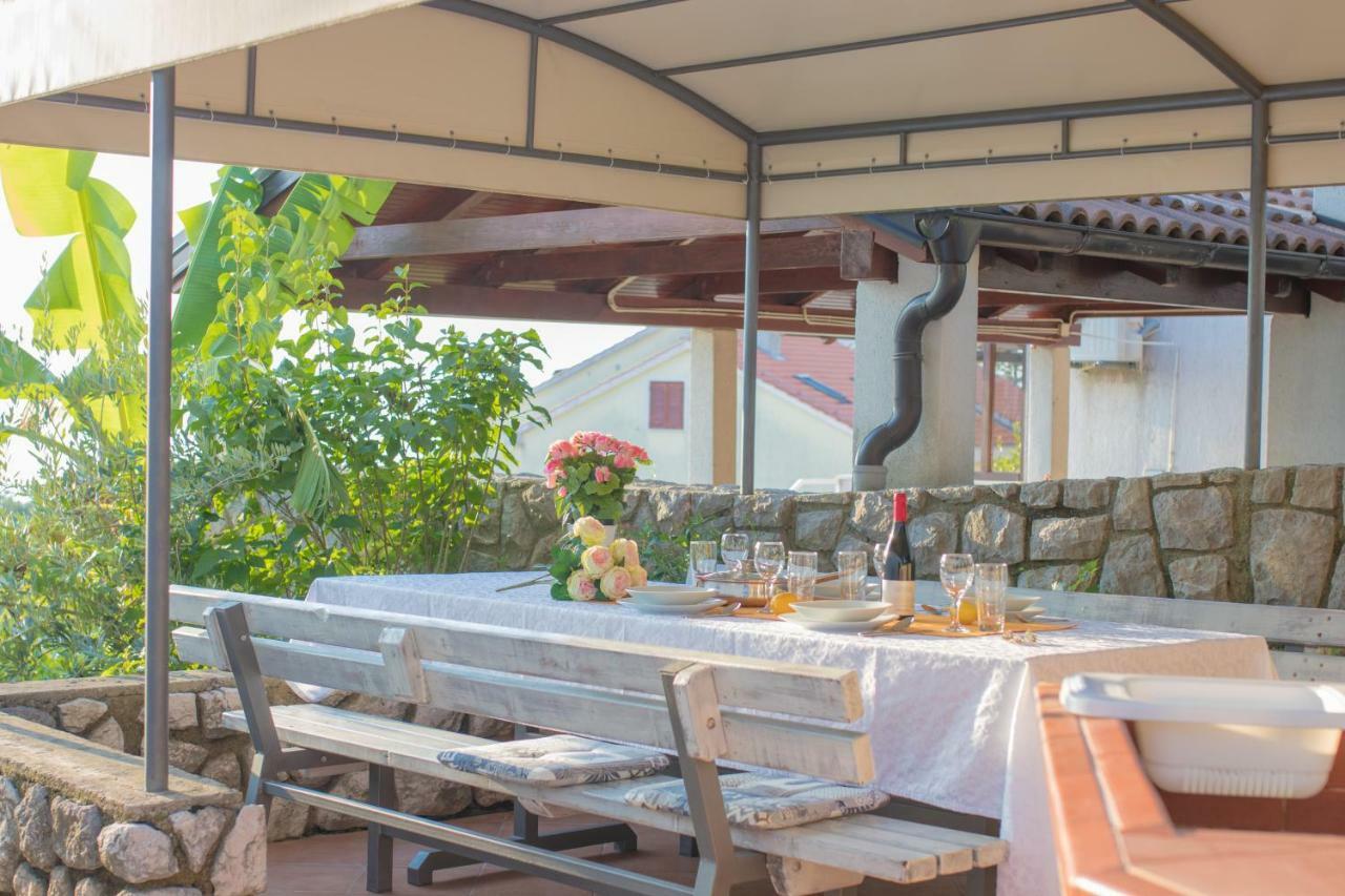 Apartmani VILLA KALINIC Njivice Bagian luar foto